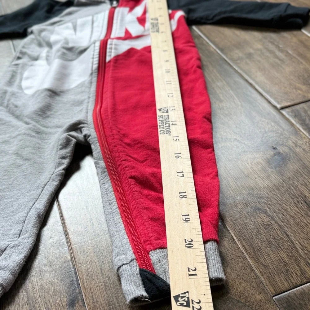 Nike Hooded Romper Kids 9M Red Grey Black Excellent Colorblock Zip Fleece Futura